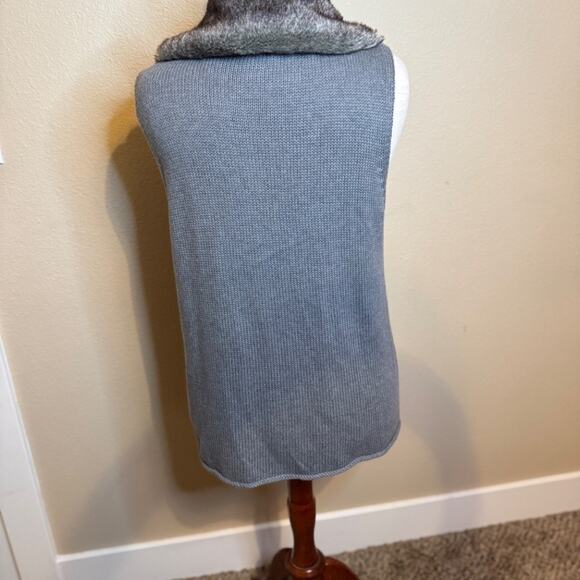 J. Jill sweater vest gray faux fur collar angora blend button up layering  Sz L - Picture 5 of 8